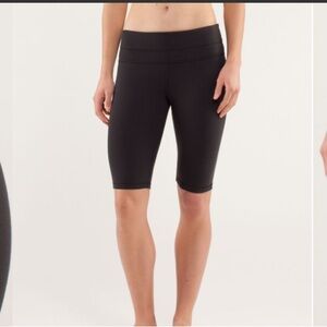 Lululemon Reverse Groove Biker Short
